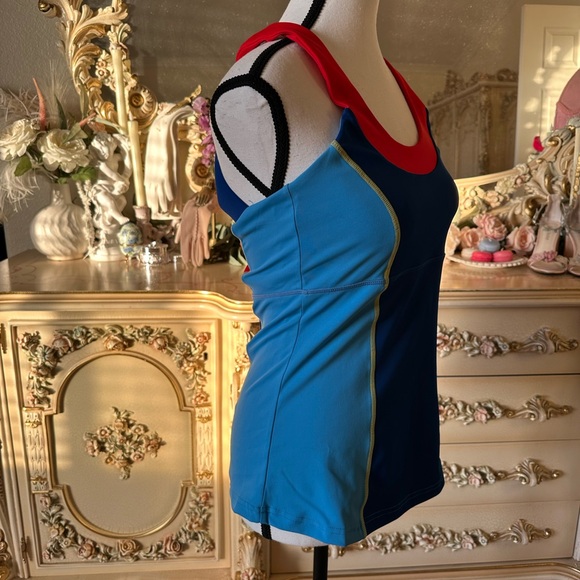 Snow White inspired Workout top from Crowned Athletics - Picture 4 of 6